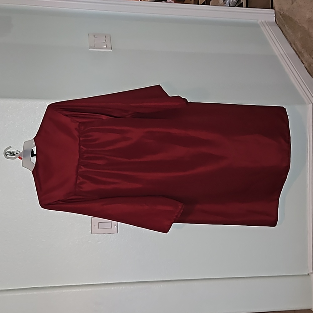 Graduation Gown - Picture 2 of 5
